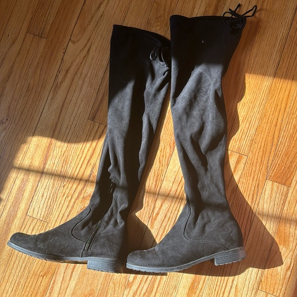 Unisa, Size 9 Women’s, knee high, suede boots - Picture 1 of 2